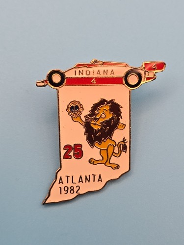 Pin badge lions club - -,