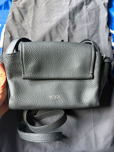 Tumi black pebbled leather - tumi,