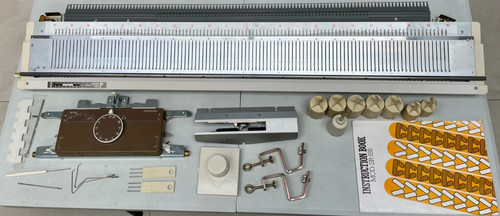 Silver reed knitting - , machine