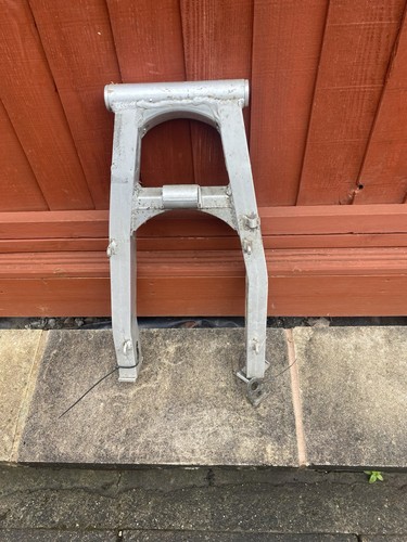 Suzuki gsxr750j swing arm - suzuki,