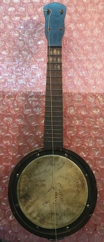 Antique banjo ukulele - banjo/ukulele,