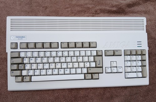 Commodore amiga a1200 - commodore,