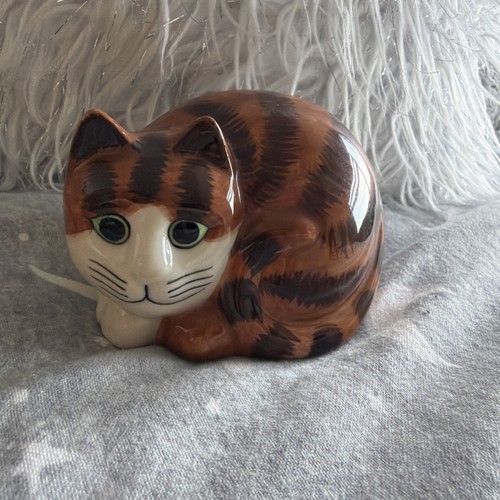 Quail pottery tim - cat, ginger
