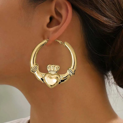 Gold large claddagh - gf,