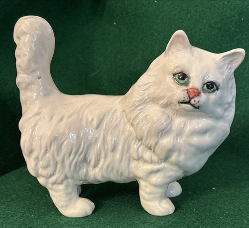 Beswick porcelain fluffy white - beswick,