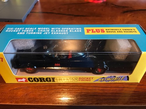 Batmobile corgi 267 - corgi,