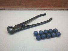 Antique Single Cavity Round