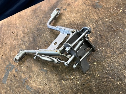 Yamaha qt50 centre stand - yamaha,