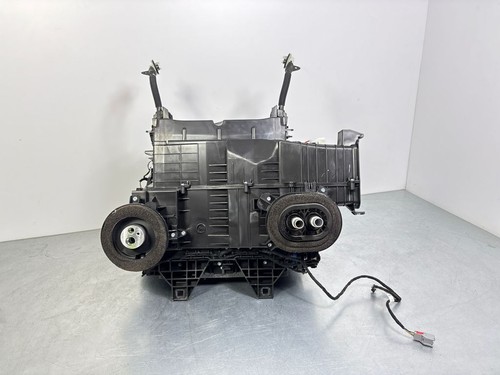Land rover defender - rover, 2024