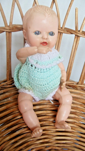 Vintage rosebud thumbsuck - rosebud,