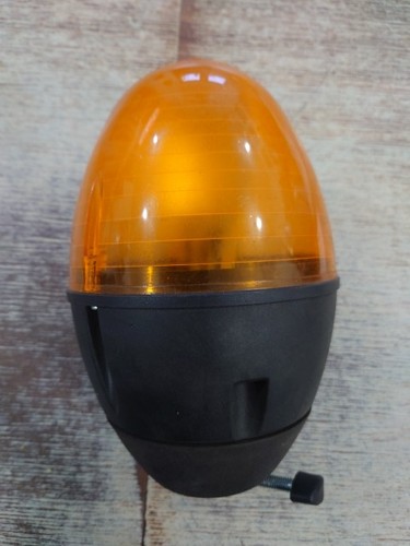 Large amber rotating - rotating, beacon