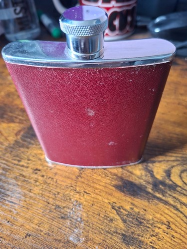 Vintage hip flask - hip, burgundy