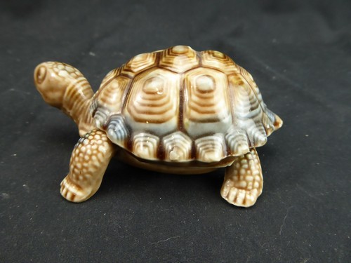 Wade porcelain england - wade,