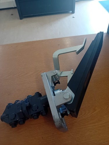 Foot brake valve - foot, p/n
