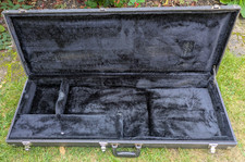 VINTAGE ELECTRIC GUITAR  HARD CASE - PLUSH LINED