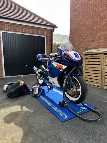 Suzuki gsx r750 - suzuki, gsx-r750