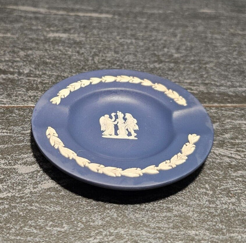 Wedgewood jasperware blue and - wedgewood,