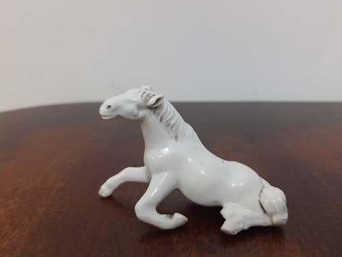 Small miniature horse figurine - small,