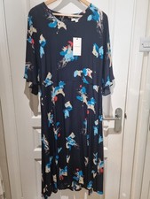 Fabulous Autograph Dress Size