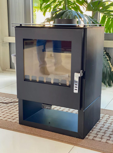 Wood burning stove - 5kw, compact