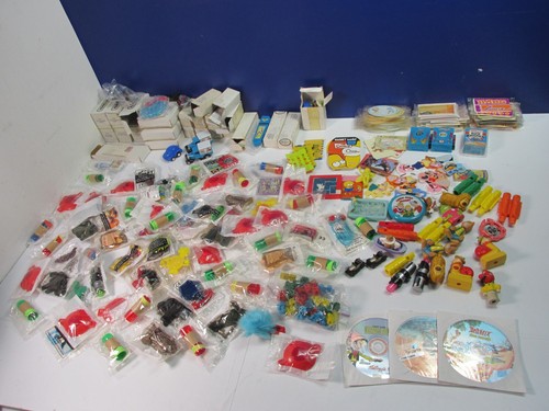 Vintage kelloggs cereal toy - kelloggs,