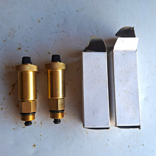 Brass inch air vents - 2x, 1/2