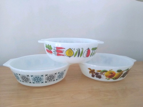 Vintage jaj pyrex casserole - 3,
