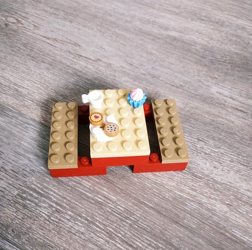 Pic nic table - pic, by