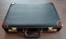 SKYFLITE LEATHER BRIEFCASE /