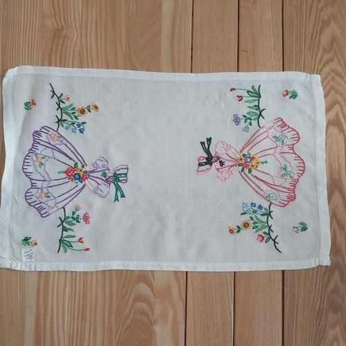 Vintage crwamy white crinoline - vintage,