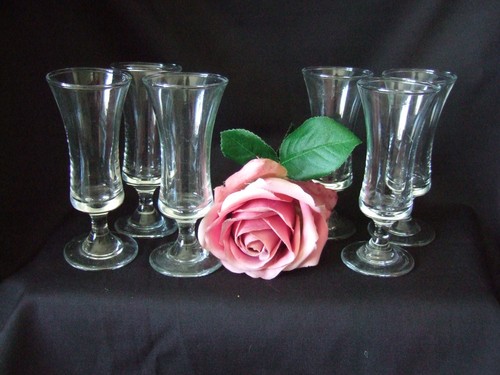 Set small clear glass - of,