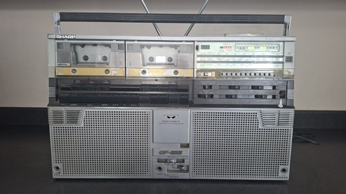 Sharp 555e vintage boombox - sharp, gf-555e