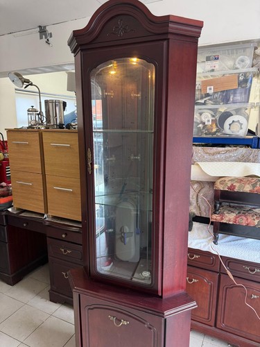 Mahogany corner illuminated