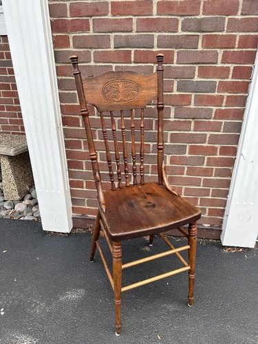 Antique carved solid wood - carved,