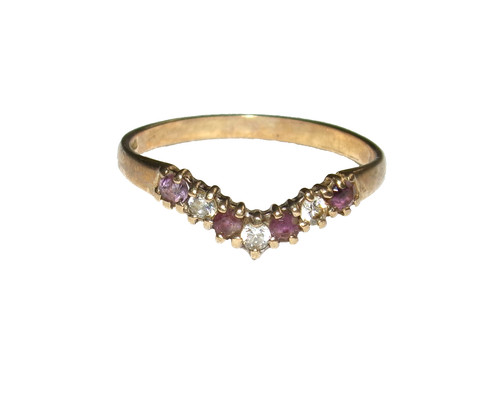 Beautiful 9ct gold - beautiful, wishbone