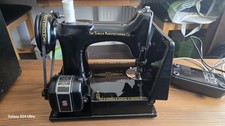 Singer Featherweight 221K Sewing Machine with Original Case In Working Order