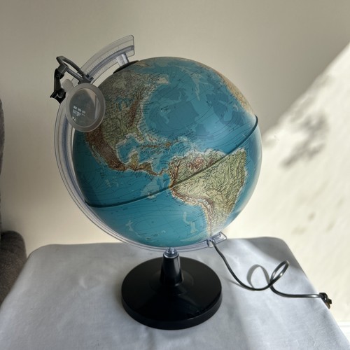 Vintage light world - up, globe