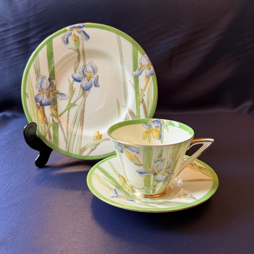Royal doulton iris v1346 - royal, tea