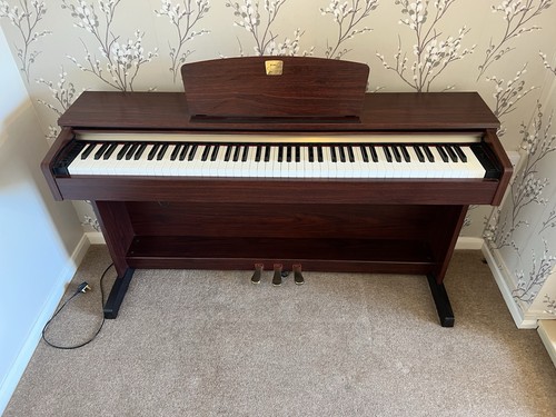 Yamaha clavinova clp 320 - clavinova,