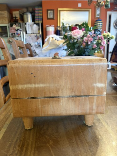 Wood shoe shine box - shoe, box.