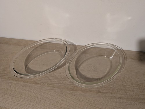 Vintage pyrex dish - x,