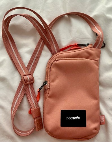 Pacsafe anti theft tech - theft,