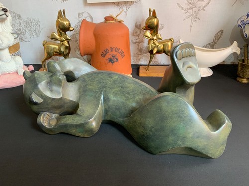 Large artforum baggy bears - artforum,