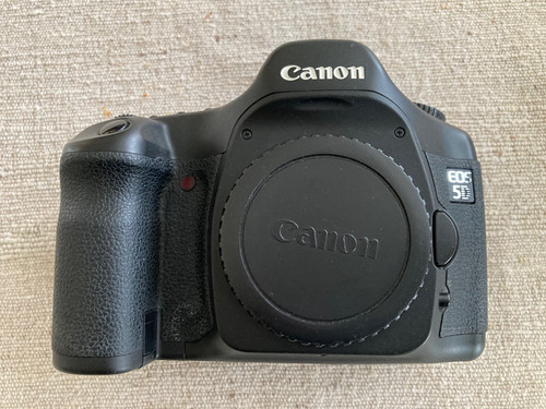 Canon eos classic body only - canon,