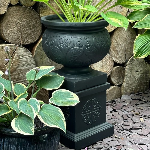 60cm urn plinth black - on,
