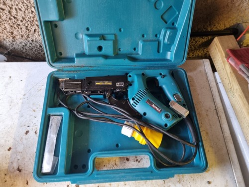 Makita 6833 110v auto - makita, auto-feed