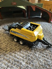 Britains ETRL 1:32 New Holland