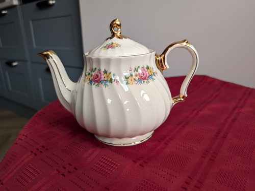 Vintage sadler swirl - swirl, shaped
