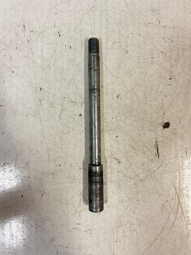 Front wheel axle - , 650