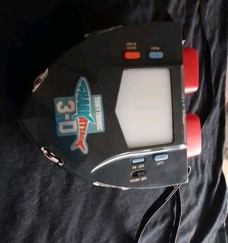 Tomytronic shark attack - attack, 3d